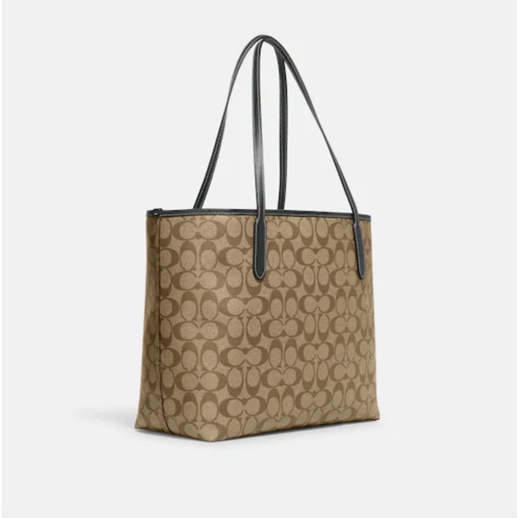 NWT Coach City Tote In Signature Canvas With Varsity Motif - Picture 2 of 6